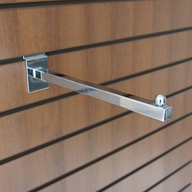 Straight arm for slatwall, ideal for garments 